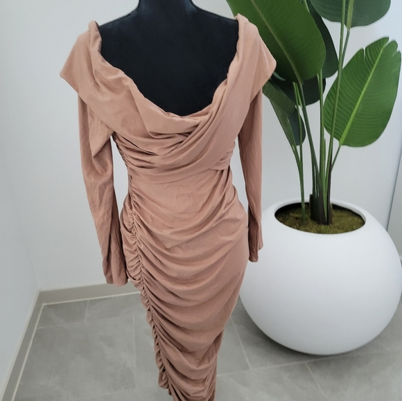 Gibiu Cross Body Rouched Dress - Picture 10 of 17